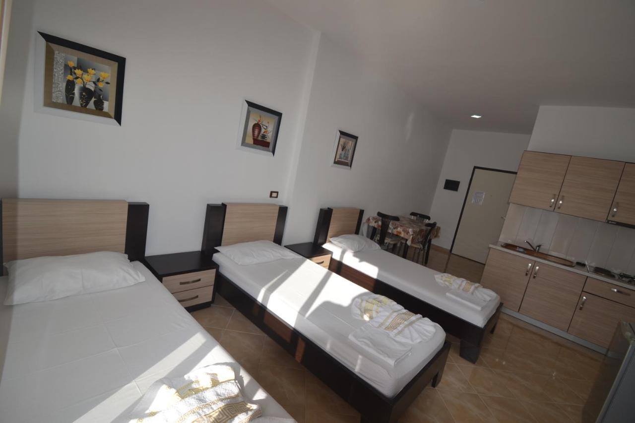 Blue Bay Apartments Sarandë Exterior foto
