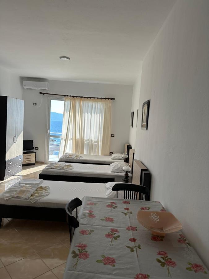 Blue Bay Apartments Sarandë Exterior foto