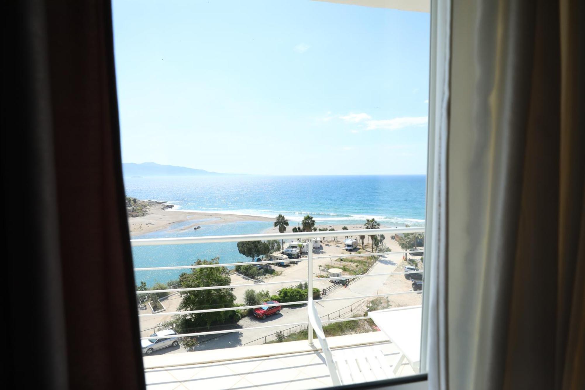 Blue Bay Apartments Sarandë Exterior foto