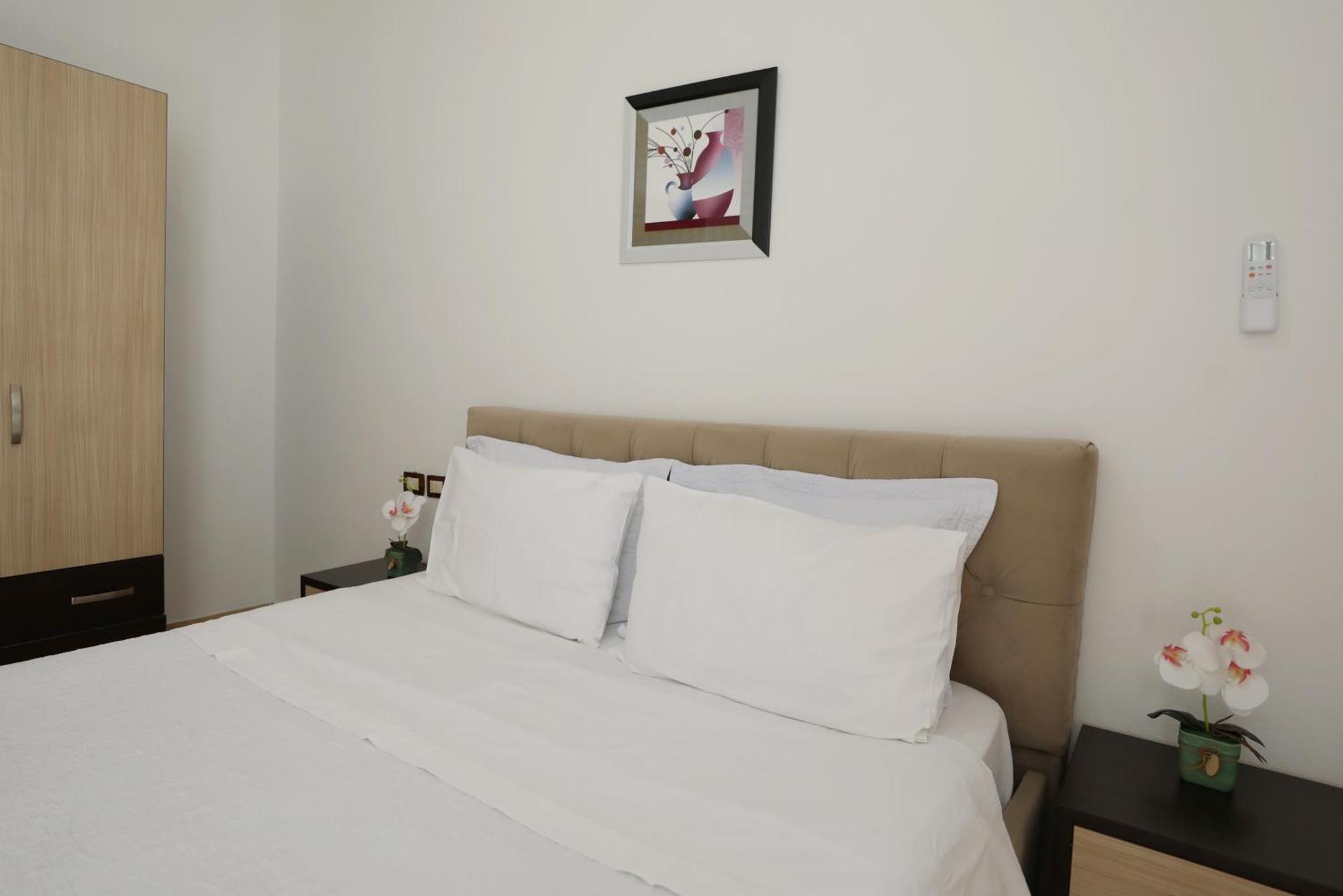 Blue Bay Apartments Sarandë Exterior foto